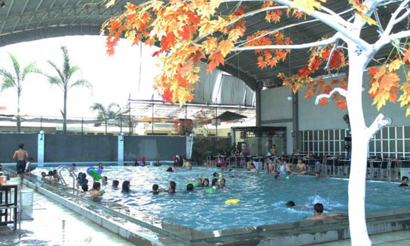 kolam renang Tegal Yashinta Swimming Pool