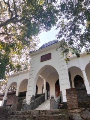 makam mbah kaloran