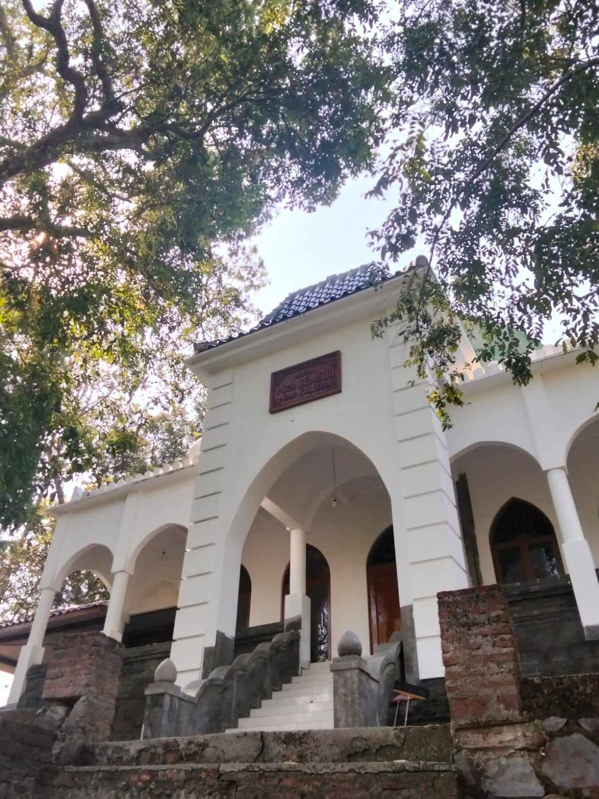 makam mbah kaloran